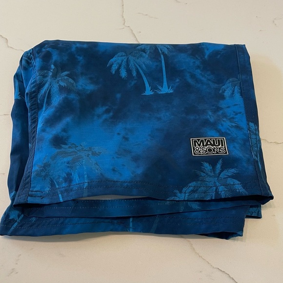 Swim Trunks 3 pair Bundle~ Boys ~ XXL ~ size 18 NWT - Picture 5 of 7